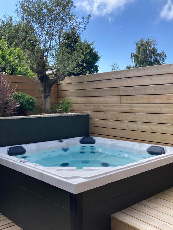 Douceur De Vivre En Bord De Mer - Jacuzzi Et Cheminee Сен-Кулом Екстериор снимка